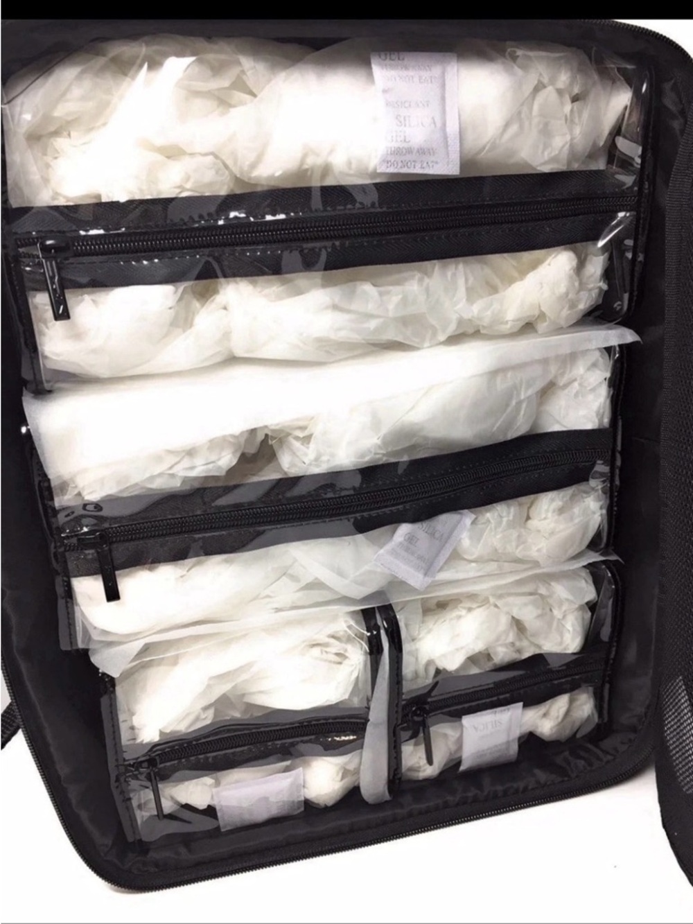 🔥NEW MAC Cosmetics PRO Large Travel Case w/carrying straps - Picture 5 of 9